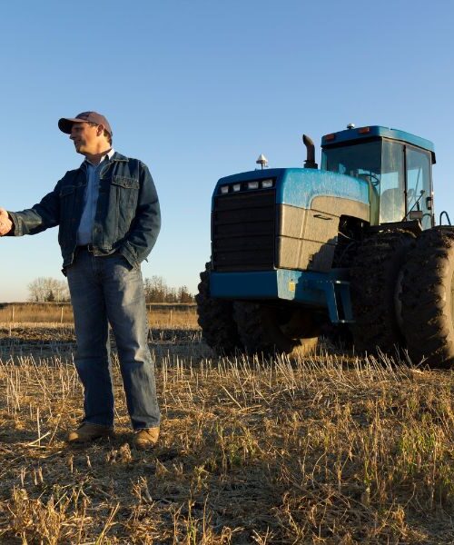 В Україні не вистачає менеджерів з продажу, трактористів-машиністів і агрономів